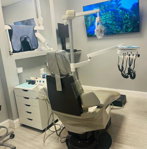 Dentist in Monroe